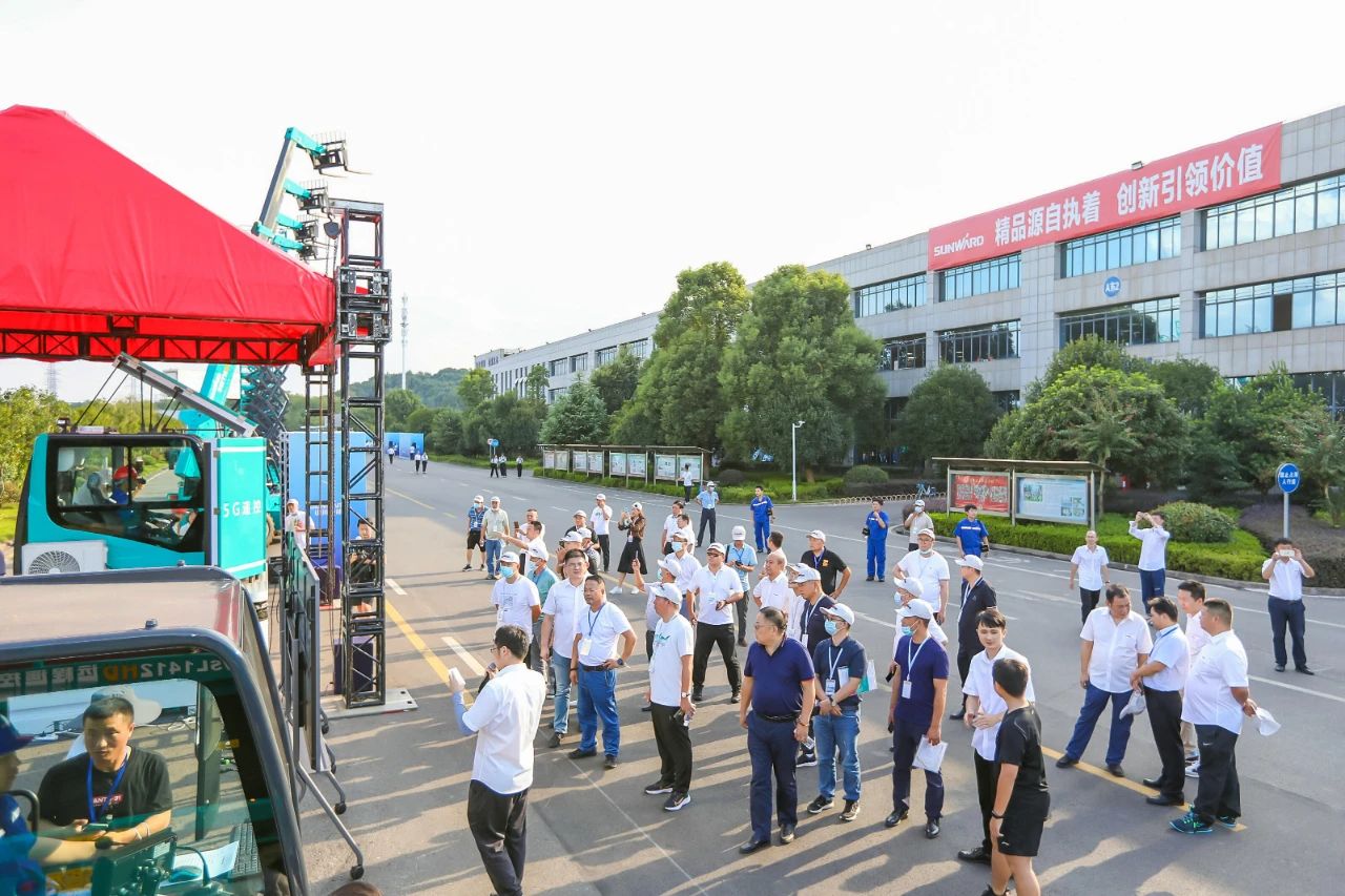 远程？+仿真培训！全球初创5G？胤抡媾嘌抵腔燮教ń艹隽料