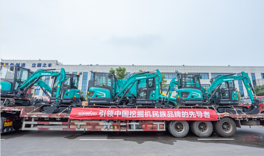 里程碑！J9集团智能出口欧洲第20000台暨大型挖掘机批量交付典礼成功进行