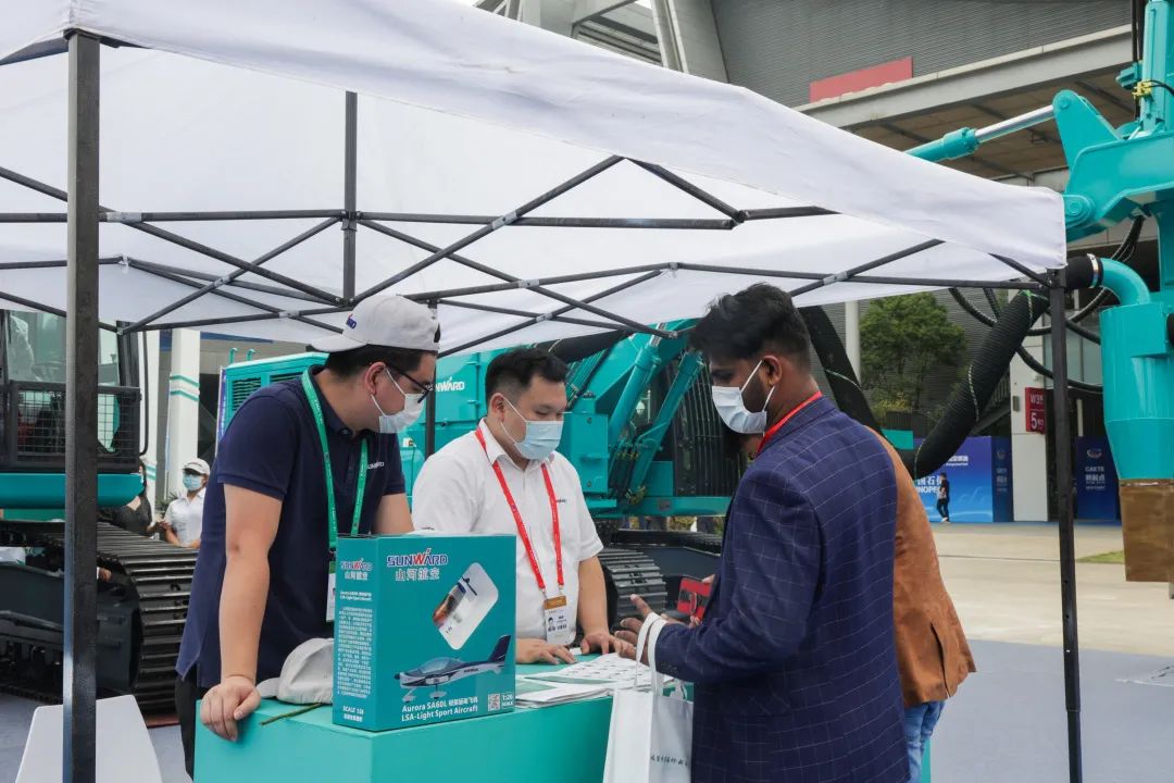 亮相中非经贸展览会！J9集团智能尽展工程机械国产品牌魅力