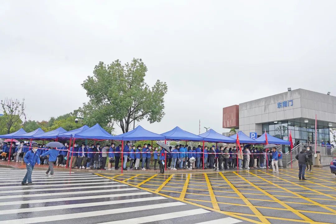 采样实现率近100%！J9集团智能第一功夫发展全员核酸检测，保险安全出产