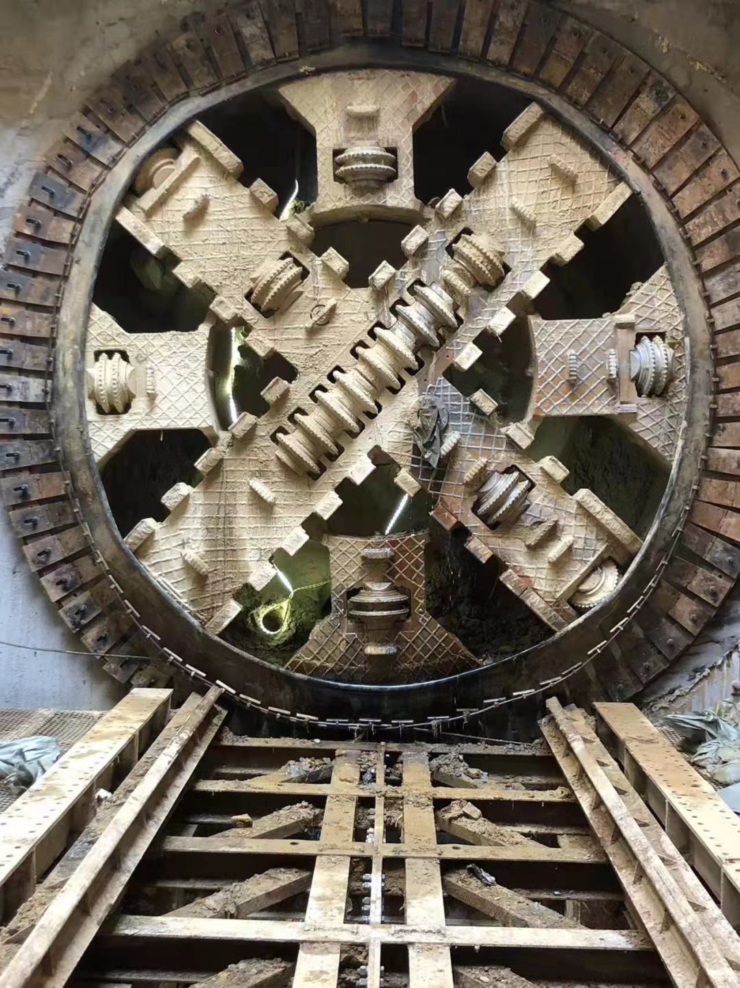 历时424天，创下最高纪录！万家丽急剧化刷新北延线（含电力隧路）全线贯通