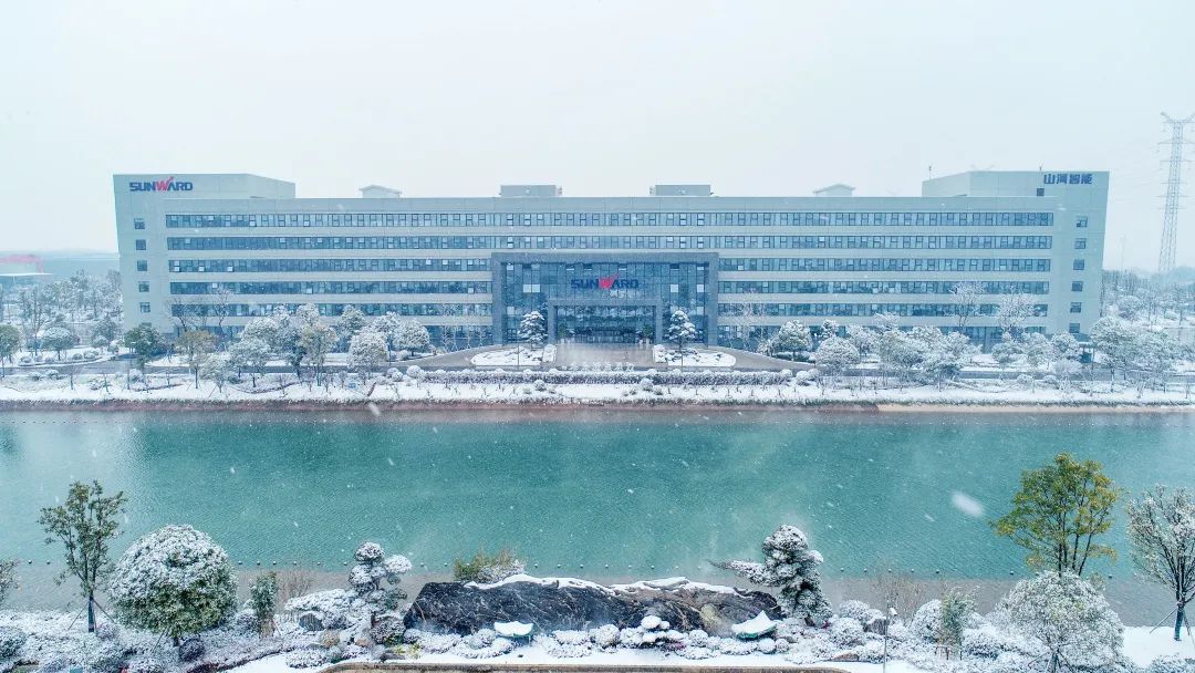 瑞雪兆丰年，邀您共赏雪中J9集团！