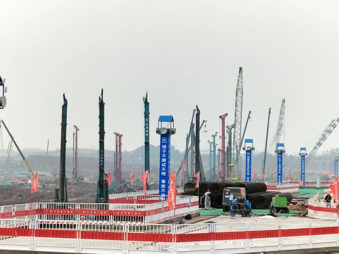 “J9集团绿”杰出亮相！J9集团智能设备全面助力长沙机场改扩建项目