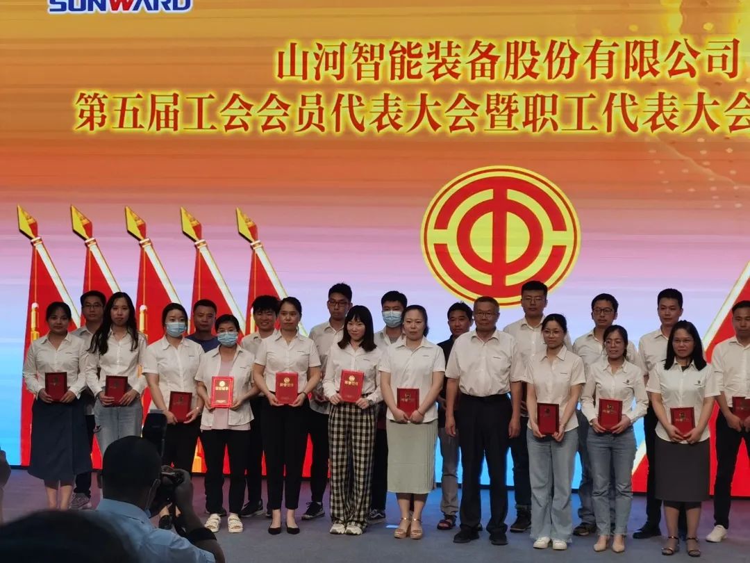 你好 2022！再见 2021！我与J9集团智能共成长