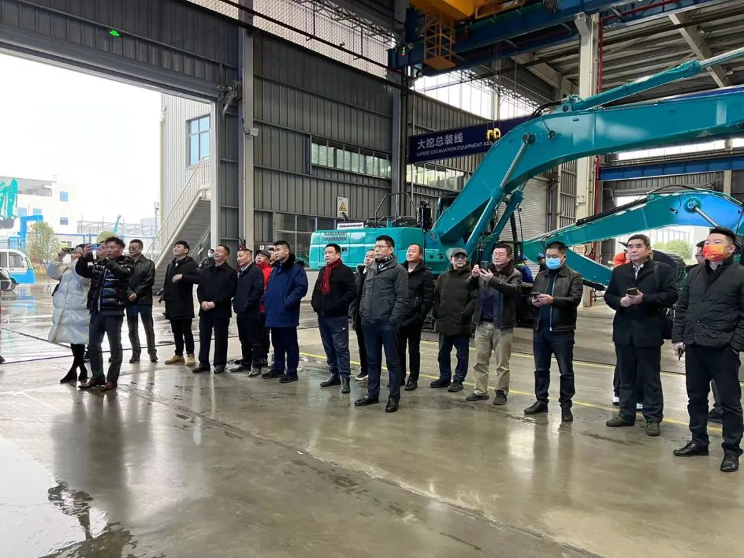 湖南异地商会结合会组织海表湘商来访J9集团智能