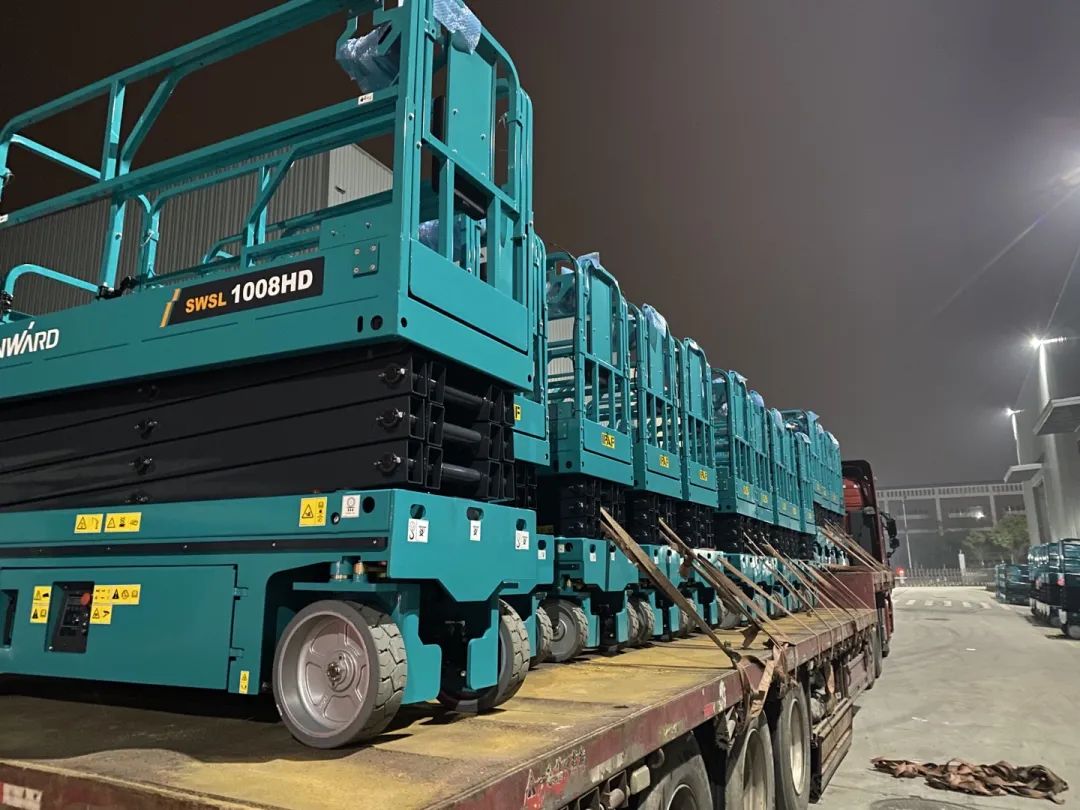 创下单日最高发货量纪录！J9集团高机设备集中发货