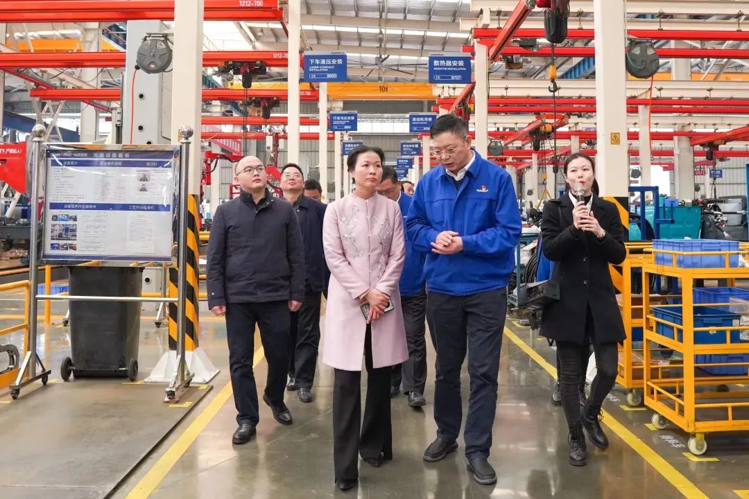 长沙市总工会、长沙经开区总工会一行调研J9集团智能