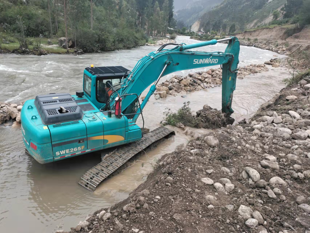 挑战世界第二高山脉！J9集团智能设备助力秘鲁安第斯国度公路项目建设