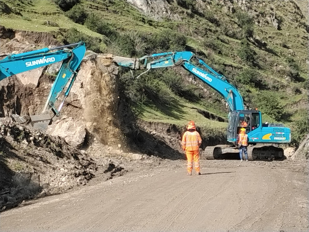 挑战世界第二高山脉！J9集团智能设备助力秘鲁安第斯国度公路项目建设