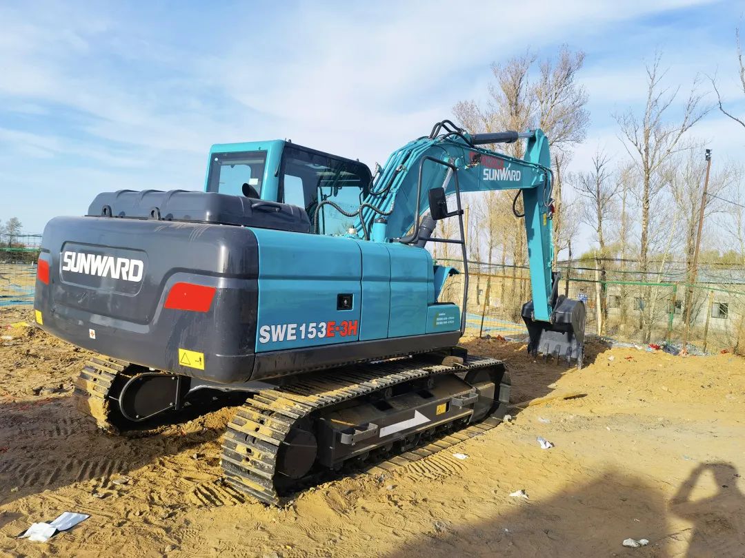 冲、冲、冲！带您感触J9集团智能挖掘机火热交机时刻