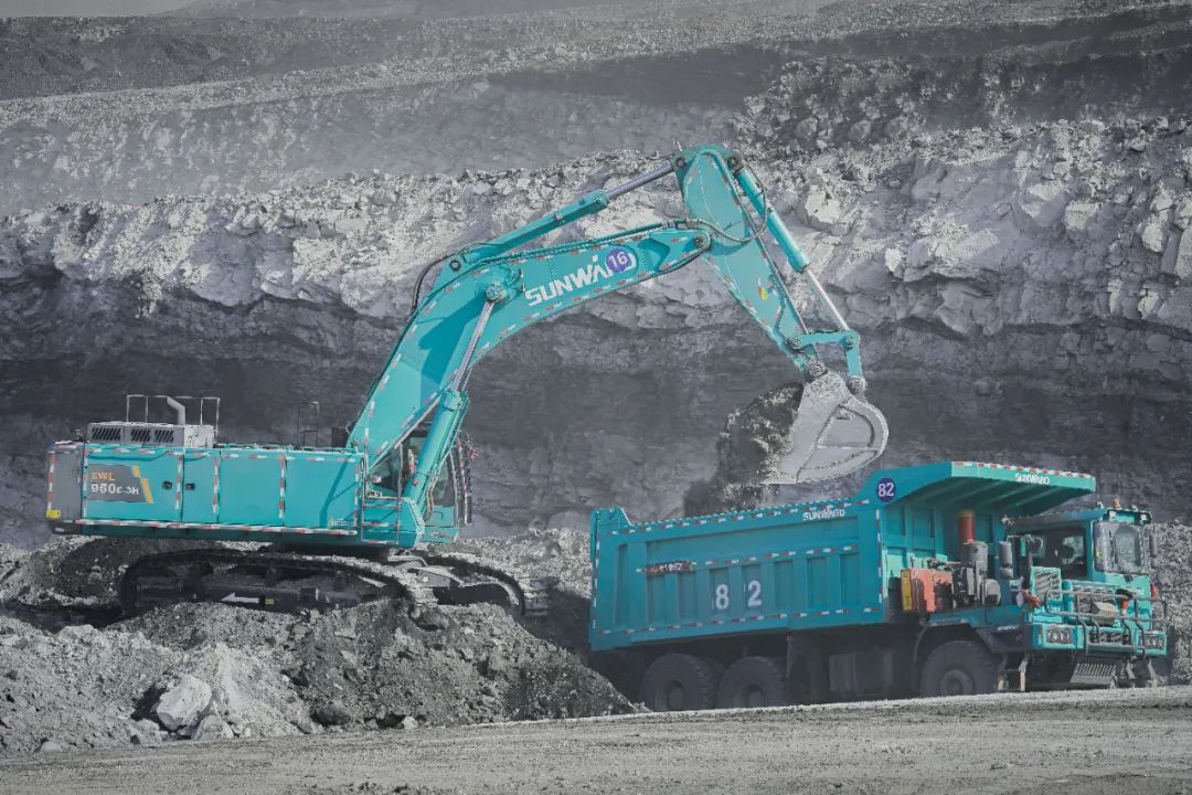 图集 | “J9集团绿”满矿山！J9集团智能矿山成套设备实力“亮剑”