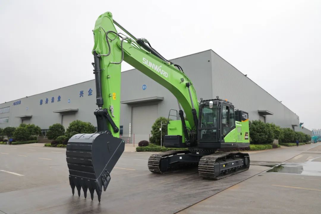 征战川藏铁路！J9集团智能新一代电动挖掘机成功交付