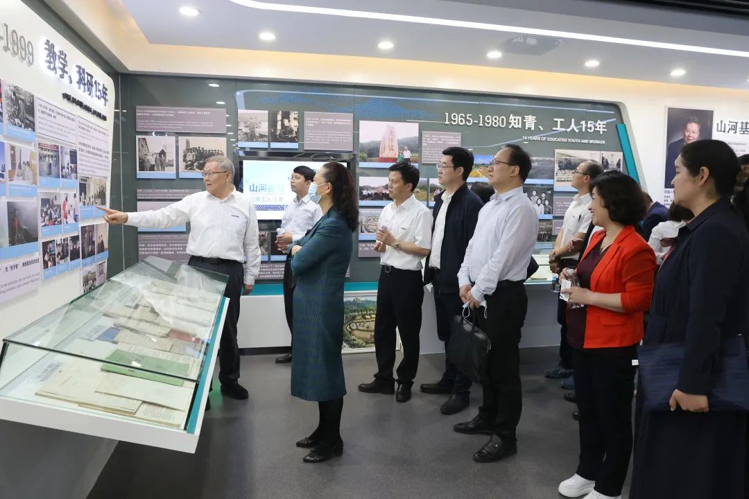 深入产学研合作！中南大学堂长、中国工程院院士田红旗率团造访J9集团智能