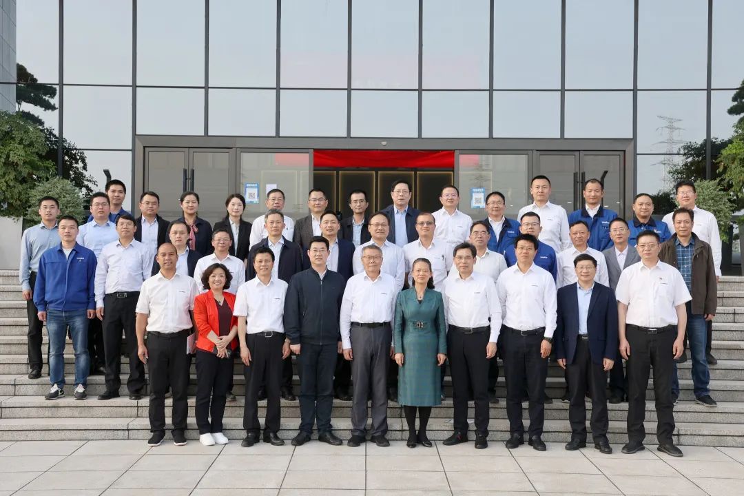 深入产学研合作！中南大学堂长、中国工程院院士田红旗率团造访J9集团智能