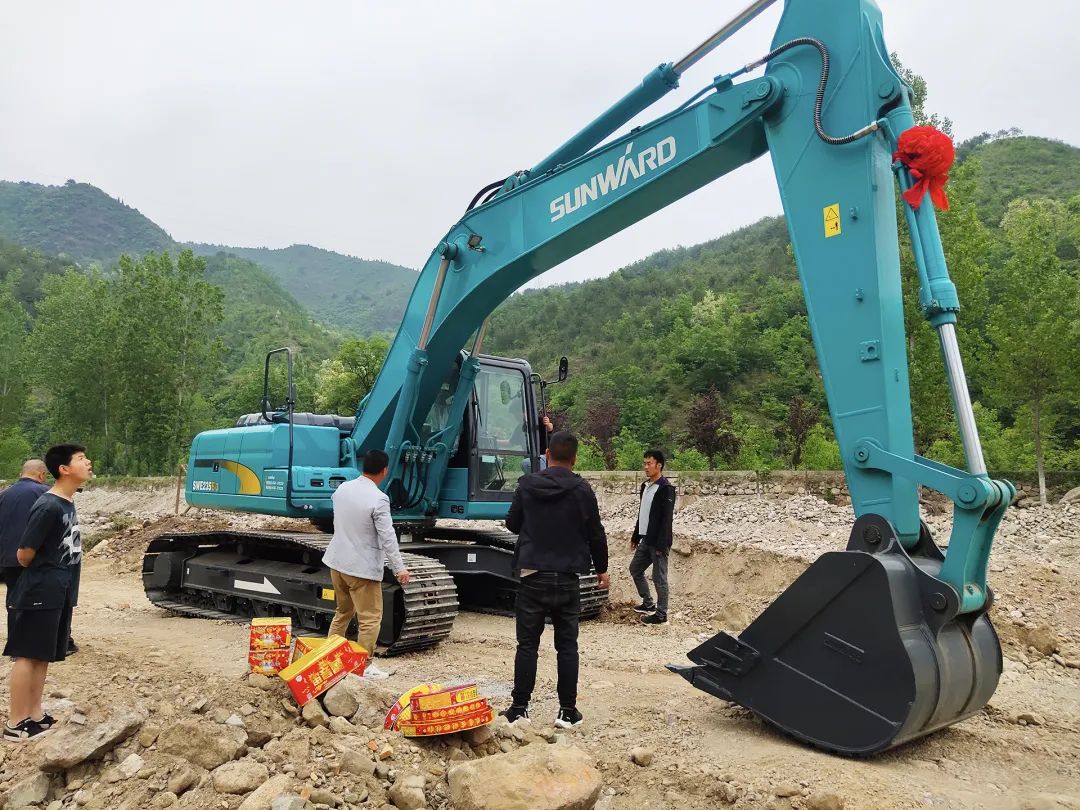 三员J9集团挖机“悍将”收服“铁粉”一枚，凭什么？