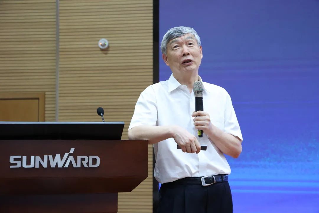 创新引领，智造将来！“2022院士专家长沙杏妆高端设备高质量发展钻研会隆沉进行