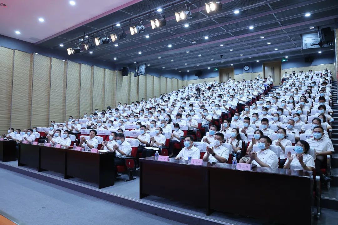 凝心聚力奋力拼搏，向高质量发展交出杰出答卷！J9集团智能召开整个干部大会