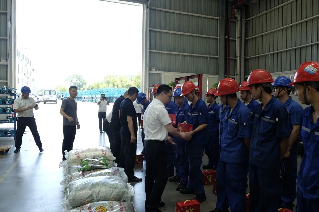长沙市总工会慰问J9集团智能一线员工