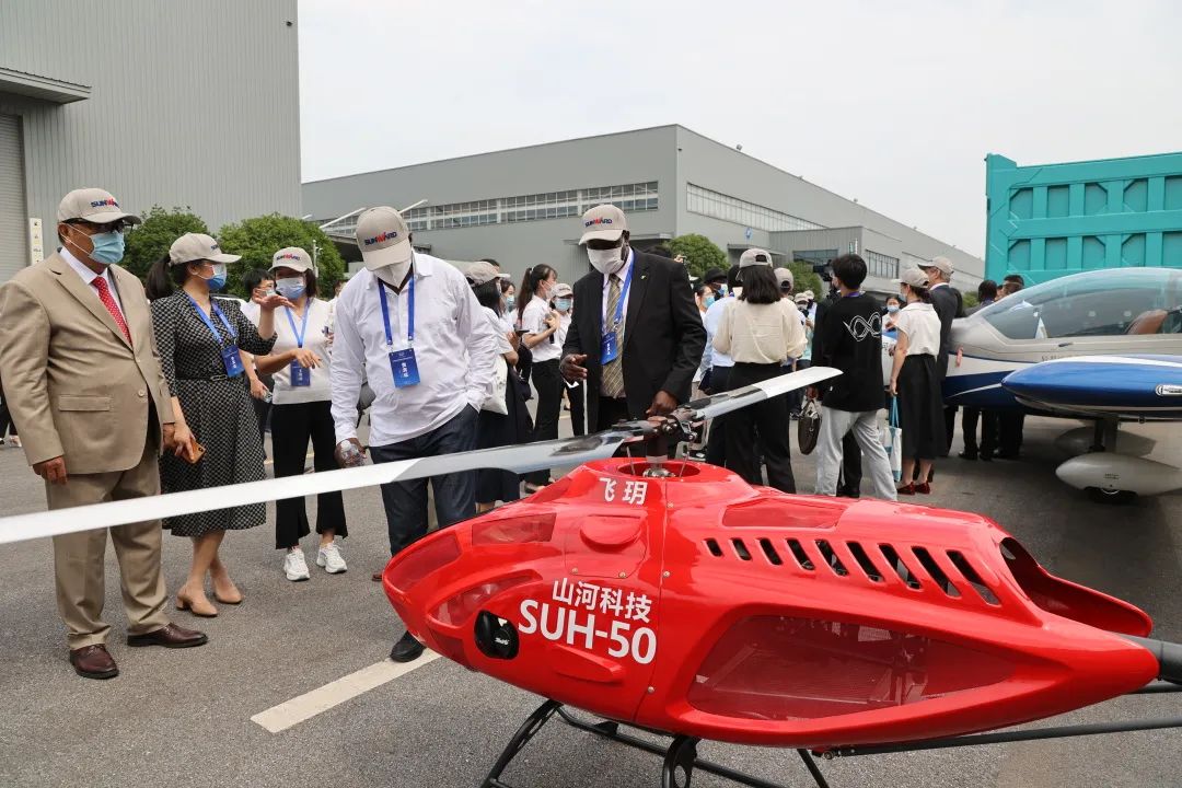 非洲驻华使节走访J9集团智能