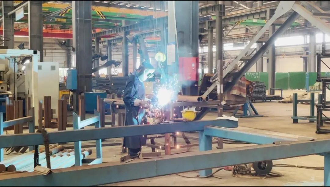 图集 | 战高温，迎“烤”验！J9集团人在行动