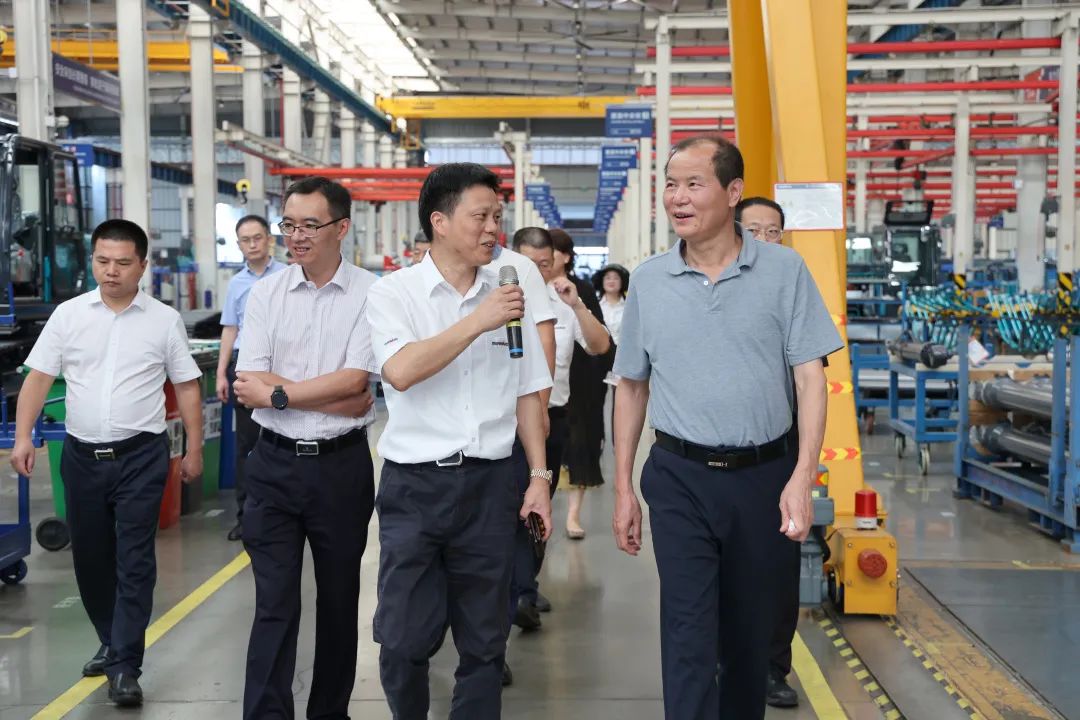 农业村落部农业机械化治理司调研J9集团智能