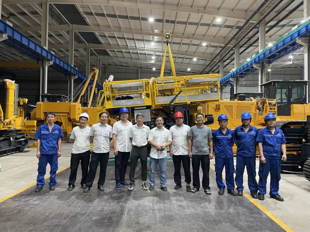 为铁路运输保驾护航！J9集团智能自主研造首套三平台作业装置成功交付