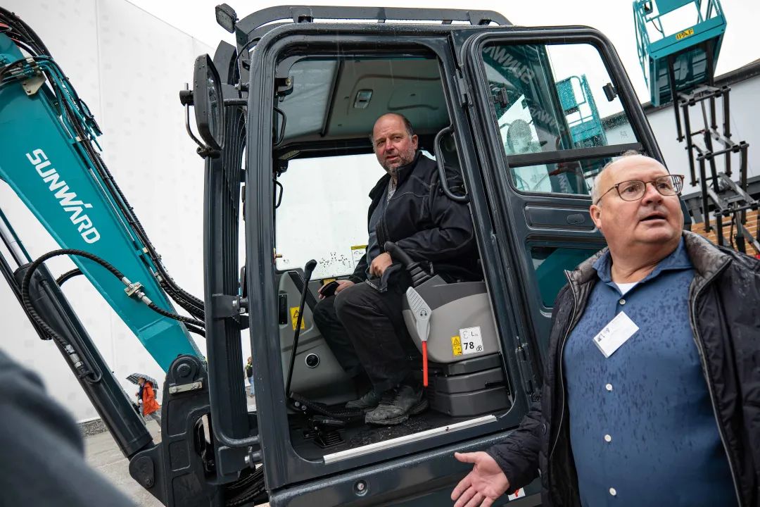 Bauma 2022 | 持续加码欧洲高端市场，“J9集团绿”闪灼德国慕尼黑