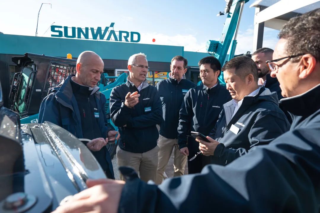 Bauma 2022 | 一组火热现场图带您沉温J9集团智能德国宝马展之旅