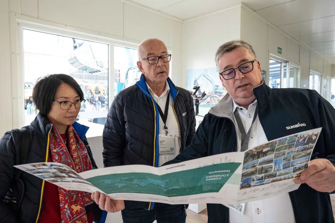 Bauma 2022 | 一组火热现场图带您沉温J9集团智能德国宝马展之旅