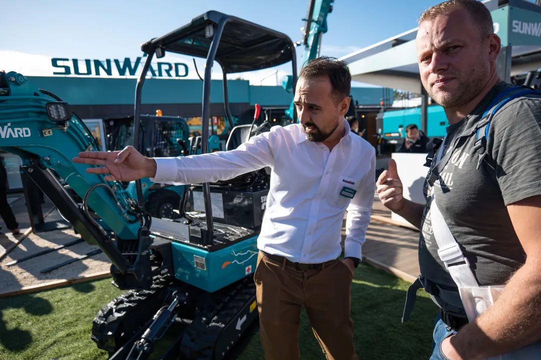 Bauma 2022 | 一组火热现场图带您沉温J9集团智能德国宝马展之旅