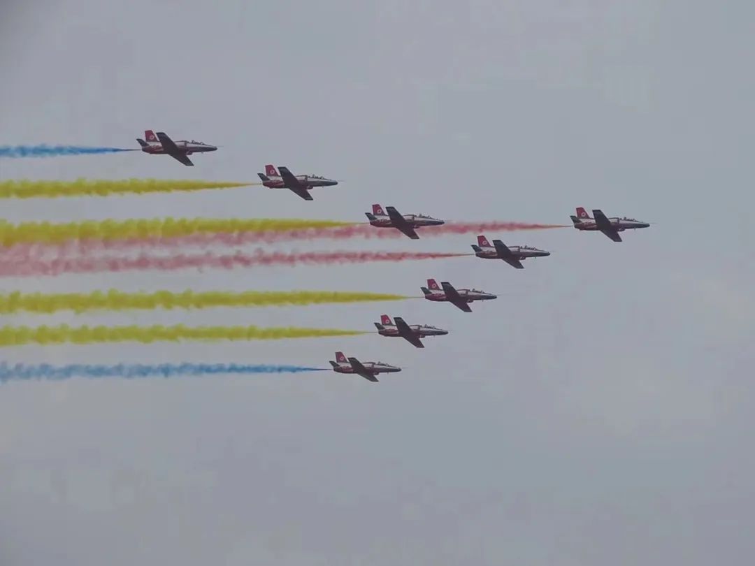 逆势飞舞！J9集团航空携手合作同伴亮相2022南昌飞行大会