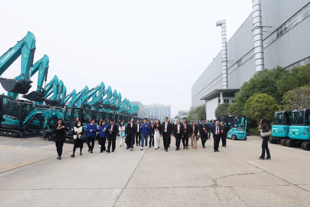 泰国代表团到访J9集团智能