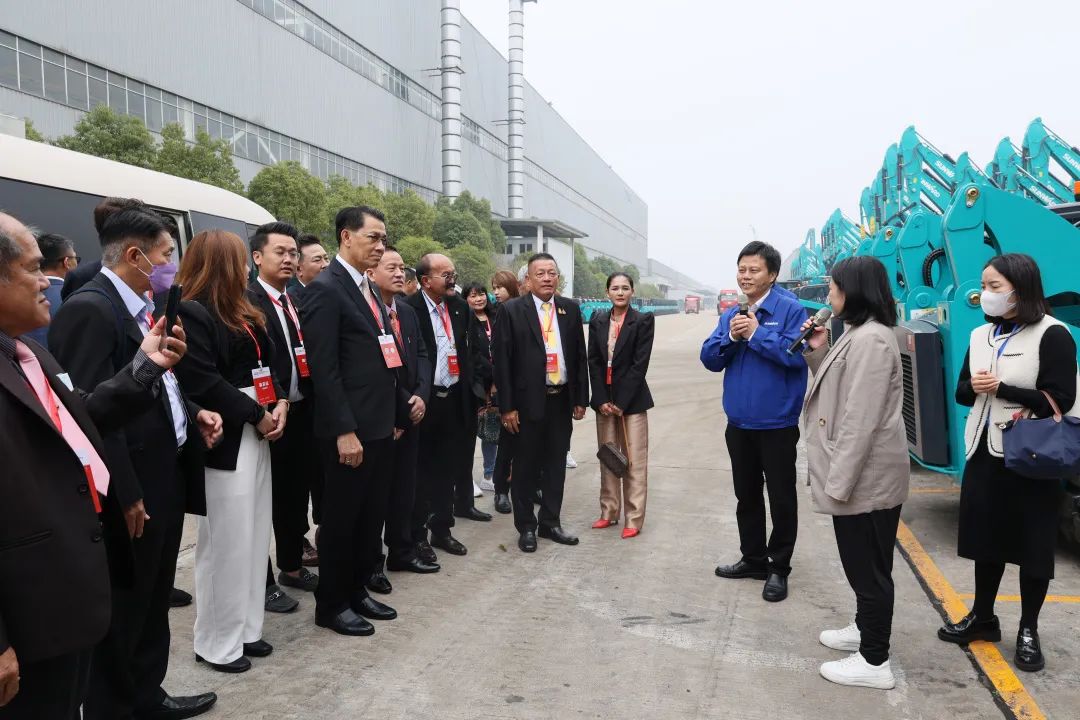 泰国代表团到访J9集团智能