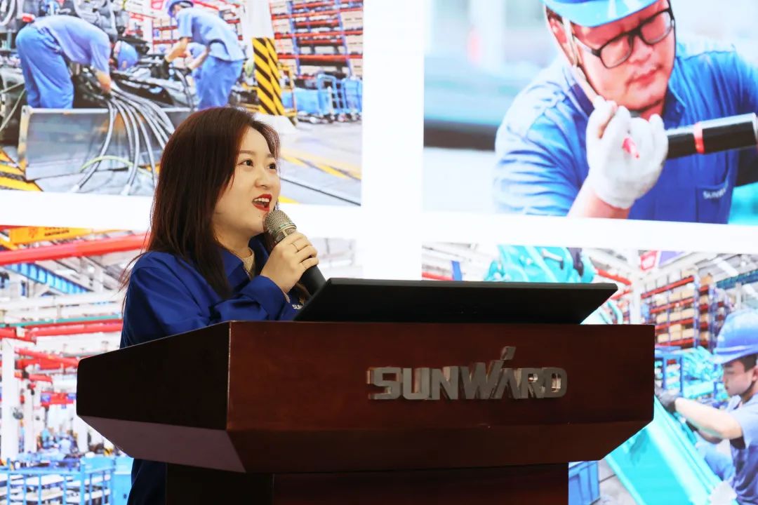 2023年“雷锋传人?长沙楷模”巡讲走进J9集团智能