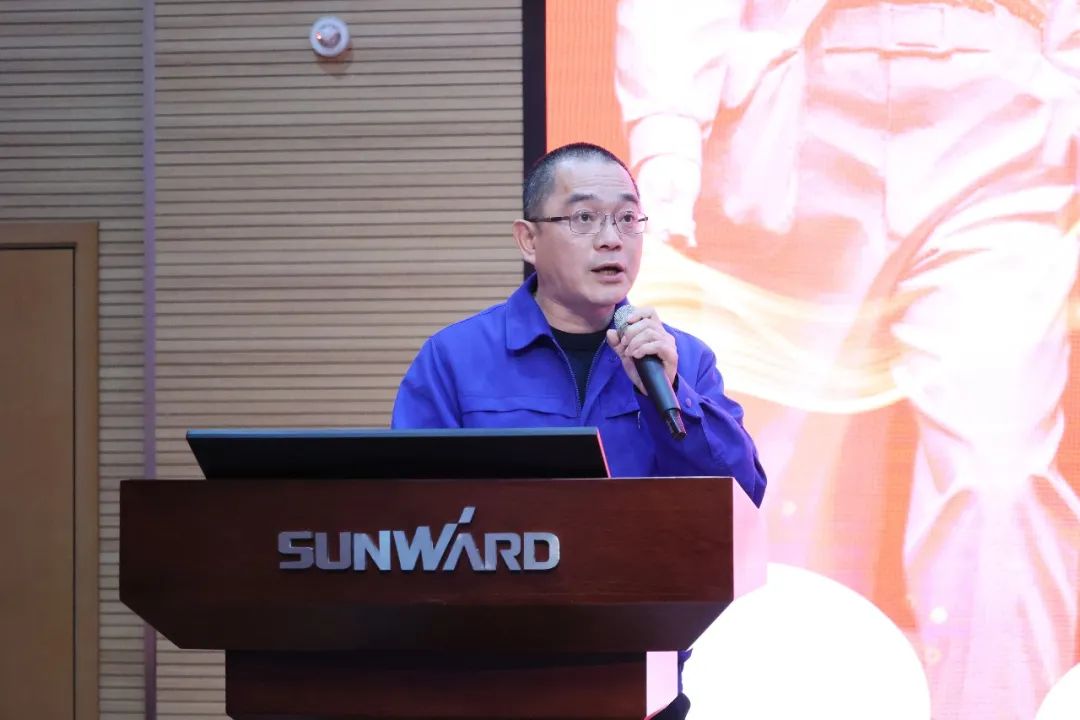 2023年“雷锋传人?长沙楷模”巡讲走进J9集团智能