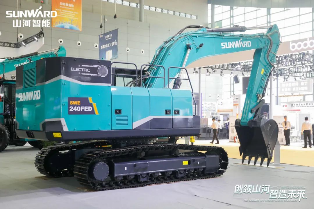 2023 CICEE | J9集团智能亮相2023长沙国际工程机械展！智能化、电动化产品站C位