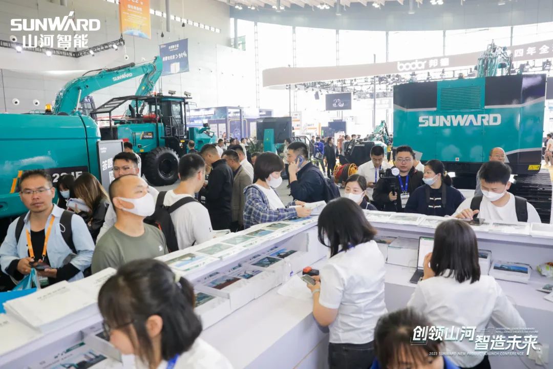 2023 CICEE | J9集团智能亮相2023长沙国际工程机械展！智能化、电动化产品站C位