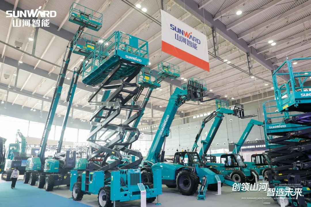 2023 CICEE | J9集团智能亮相2023长沙国际工程机械展！智能化、电动化产品站C位