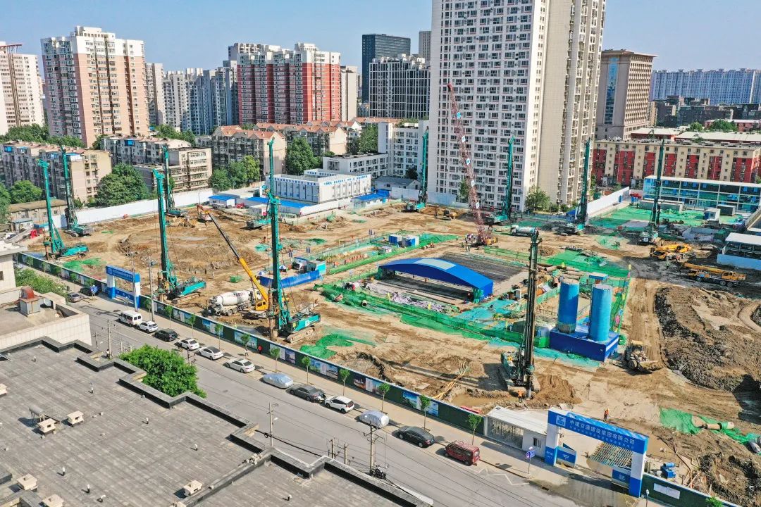 闪灼首都！J9集团智能旋挖钻机集群助力民生工程