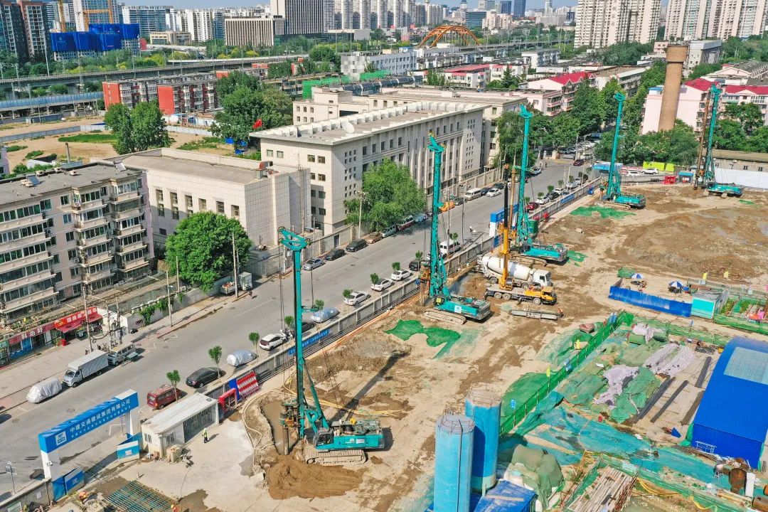闪灼首都！J9集团智能旋挖钻机集群助力民生工程