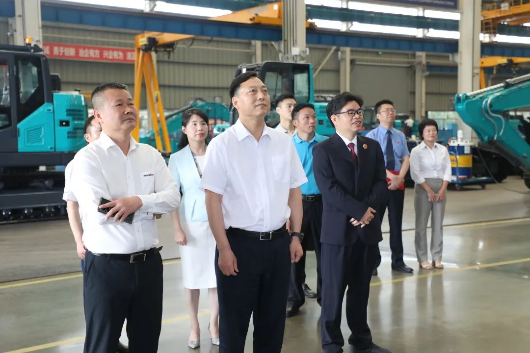 长沙市人民检察院党组书记、检察长余湘文调研J9集团智能