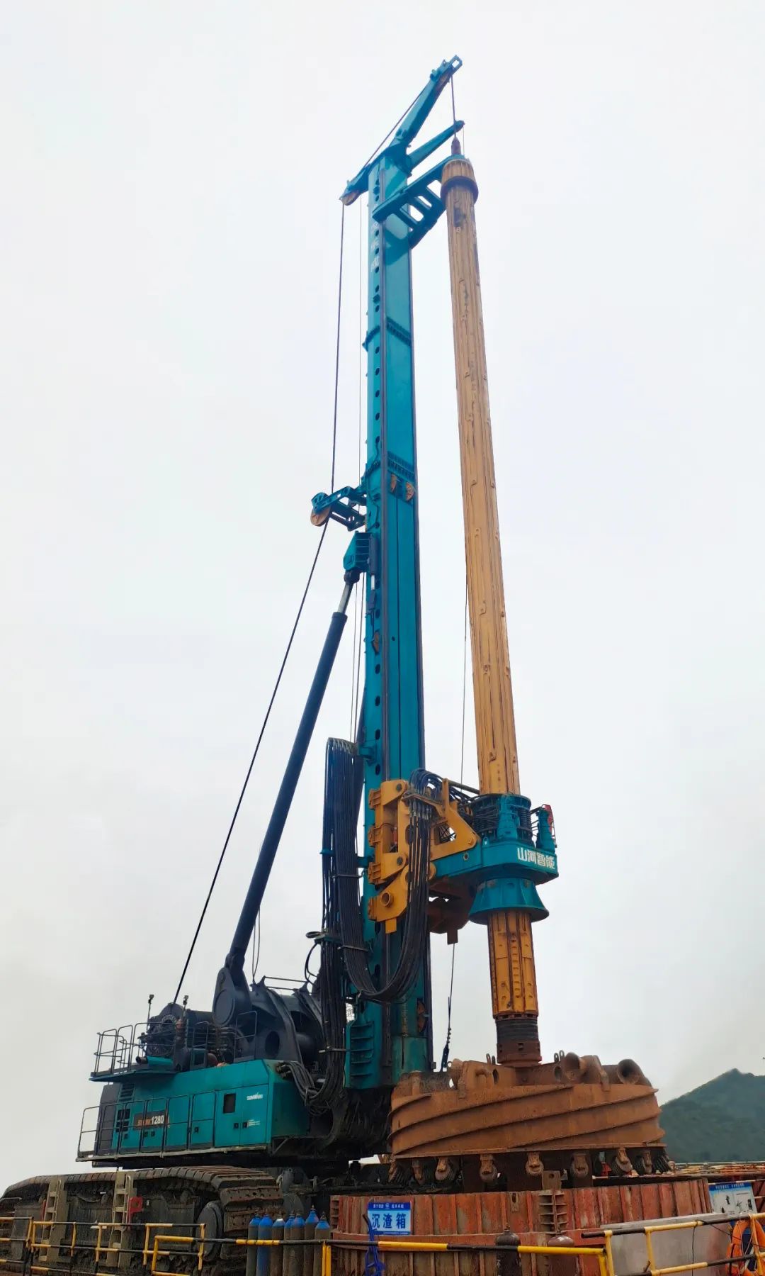 新战绩+1！J9集团智能超等旋挖钻机创6.3米直径钻孔新纪录