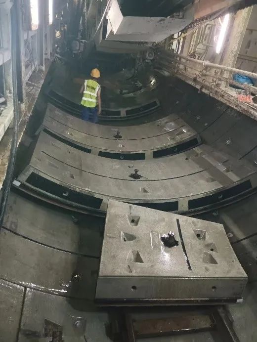 喜报！中铁J9集团深圳地铁3号线四期工程盾构施工圆满实现