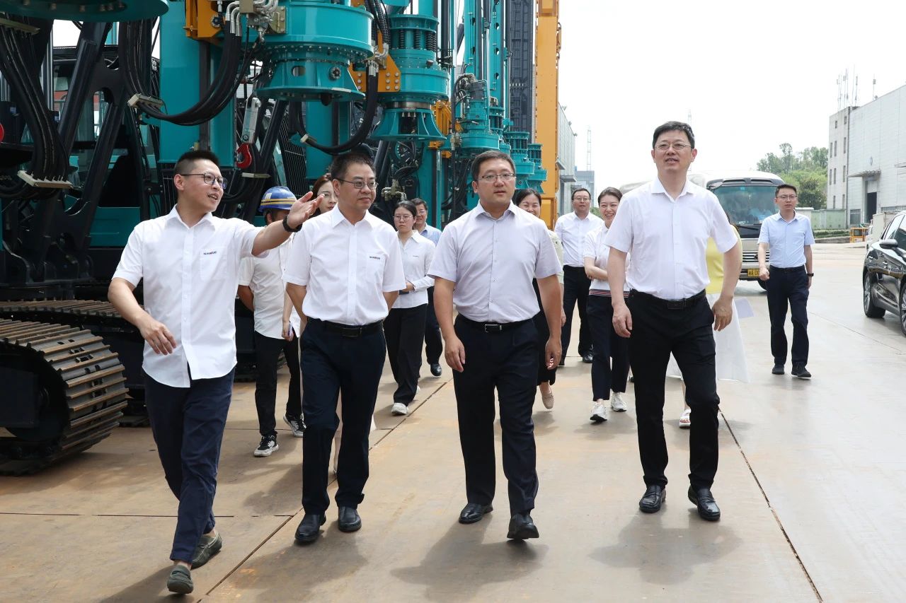 商务部自贸区港司调研J9集团智能