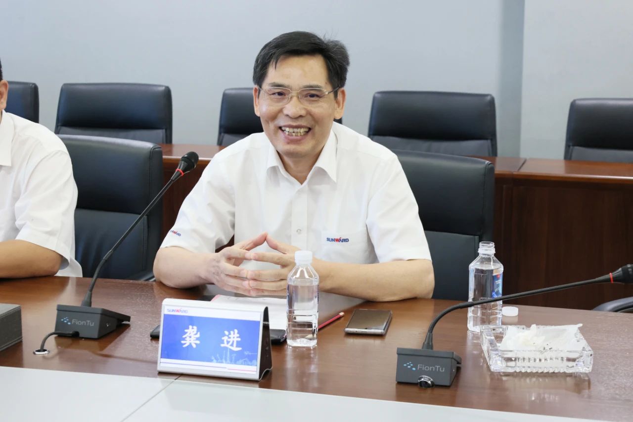 永青科技集团董事长胡晓东带队到访J9集团智能