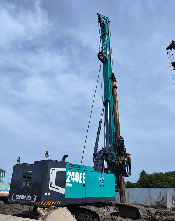 前途即巅峰！J9集团智能增程式电动旋挖钻机硬核给“利”