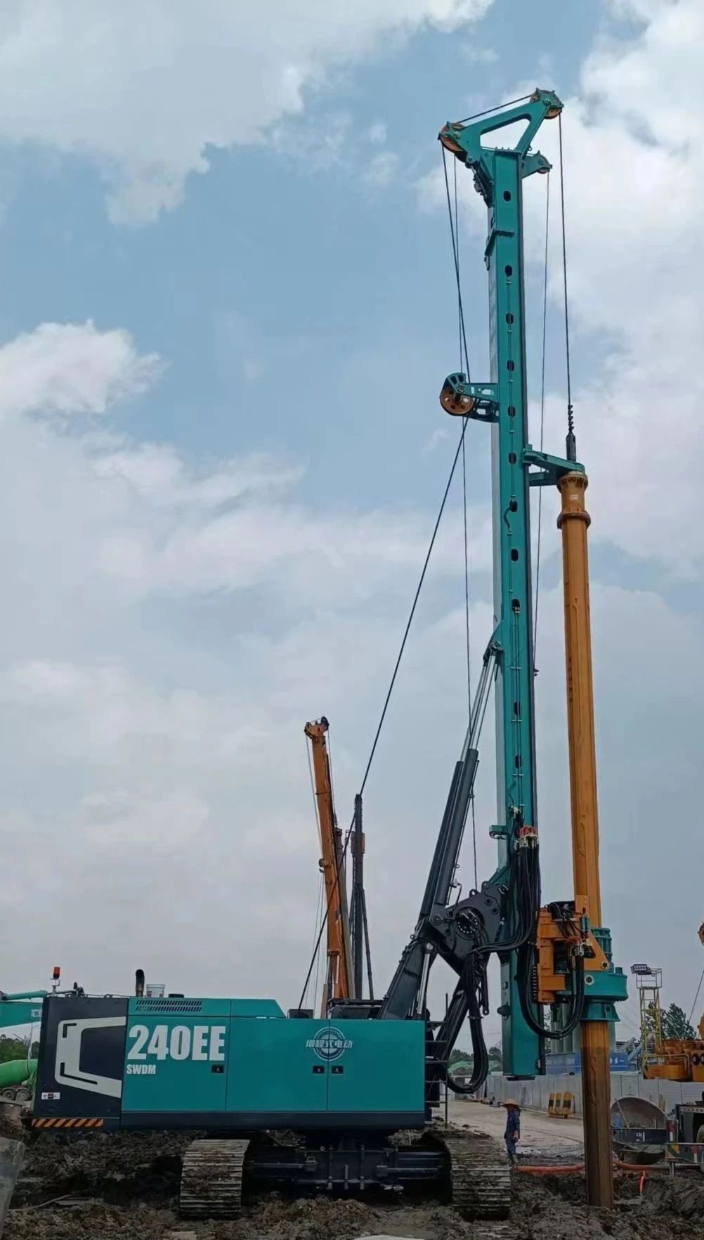 前途即巅峰！J9集团智能增程式电动旋挖钻机硬核给“利”