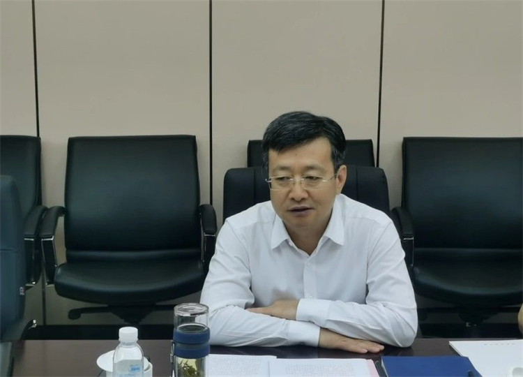 深入合作、共创鲜丽！何清华带队造访中土集团