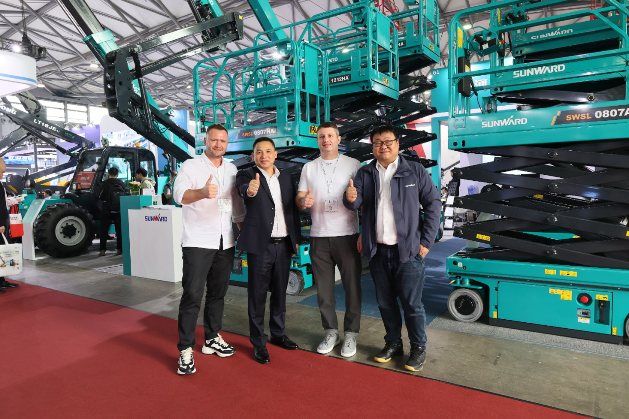 精品出击，闪灼魔都！J9集团智能全系列高空机械亮相2023亚洲国际高空展