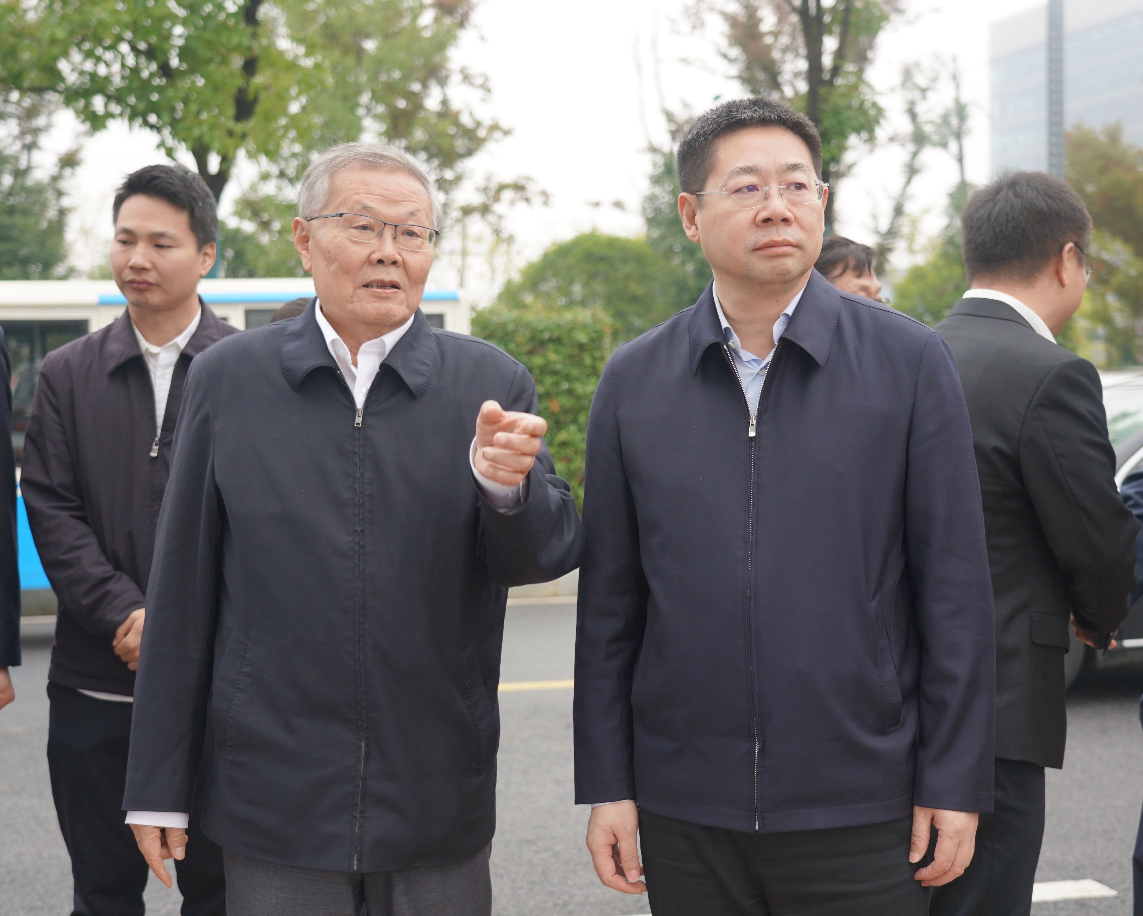 全国节水办主任蒋牧宸调研J9集团智能节水工作